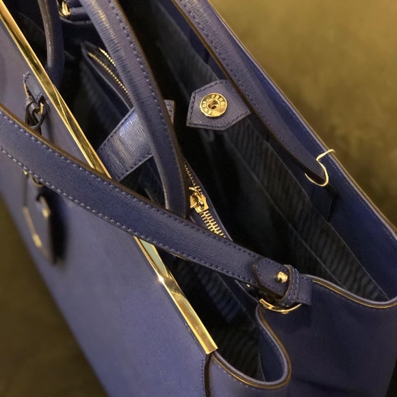 NEW, 100% Authentic FENDI Bag 1K off! - Picture 2 of 6